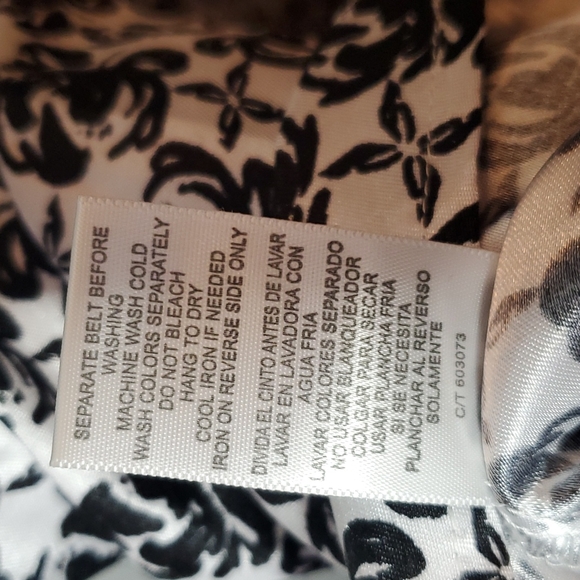 Tea-Length Dress with Black Cabbage Rose Print Size 12 - Picture 9 of 9